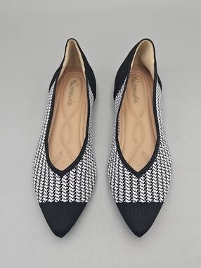 Semwiss Black White Flats Cushioned Sz 37 US 6.5 Women’s Casual Comfortable